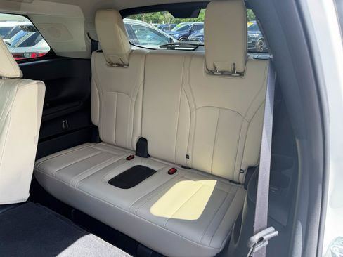 Used 2023 INFINITI QX60 Sensory w/ Vision Package AWD/4WD image 19