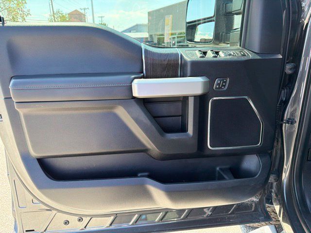 Used 2020 Ford F250 Lariat w/ Lariat Ultimate Package AWD/4WD image 22