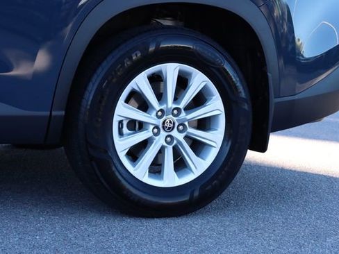 Used 2025 Toyota Grand Highlander XLE image 4