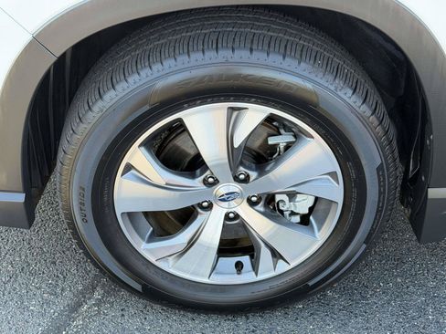 Used 2025 Subaru Ascent Premium AWD/4WD image 5