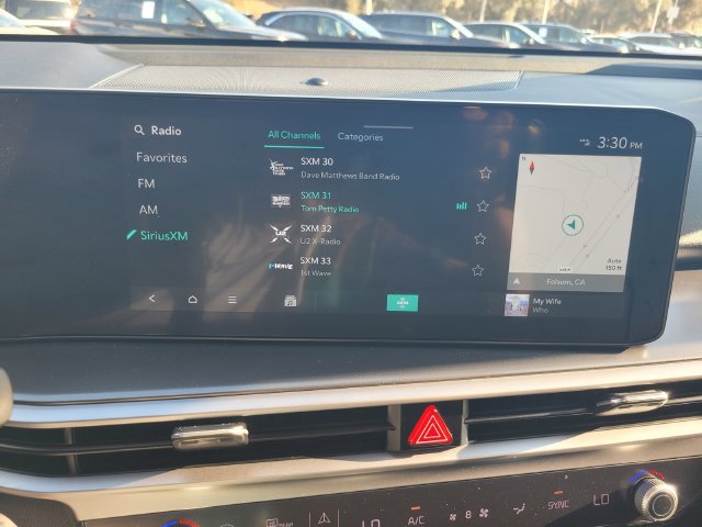 Used 2024 Kia Sorento S w/ Panoramic Sunroof Package FWD image 23