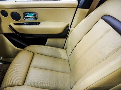 Used 2020 Rolls-Royce Cullinan image 42