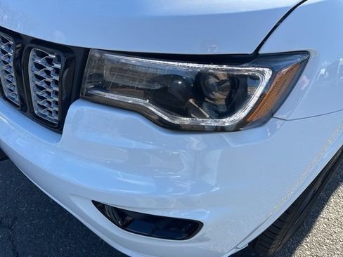 Used 2022 Jeep Grand Cherokee Laredo X image 29