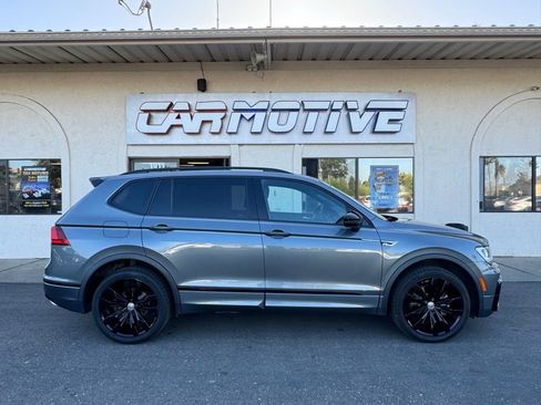 Used 2021 Volkswagen Tiguan SE R-Line FWD image 3