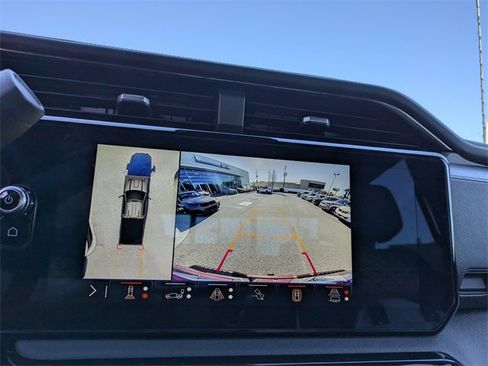 Used 2025 GMC Sierra 2500 AT4 w/ AT4 Premium Plus Package image 24