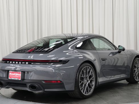 Used 2025 Porsche 911 Carrera w/ Premium Package image 9