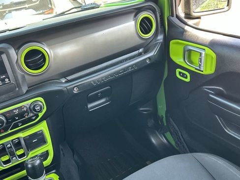 Used 2018 Jeep Wrangler Unlimited Sport S AWD/4WD image 20