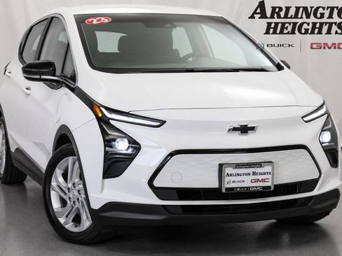 Used 2023 Chevrolet Bolt LT w/ Driver Confidence Package FWD image 1