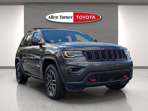 Used 2021 Jeep Grand Cherokee Trailhawk w/ Premium Lighting Group image 2