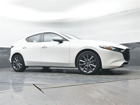 Used 2023 MAZDA MAZDA3 s image 29