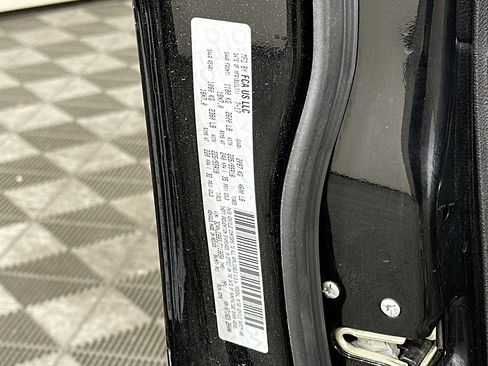 Used 2018 Jeep Compass Latitude w/ Popular Equipment Group image 12