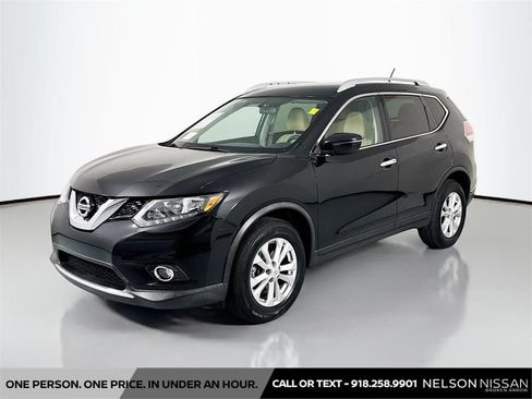 Used 2016 Nissan Rogue SV AWD/4WD image 1