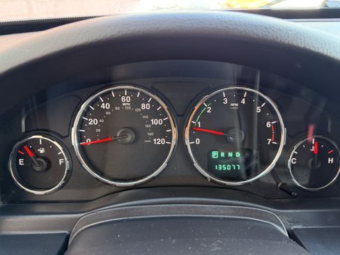 Used 2012 Jeep Liberty Sport image 13