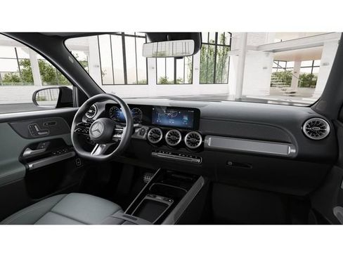 New 2026 Mercedes-Benz GLB 250 4MATIC image 6