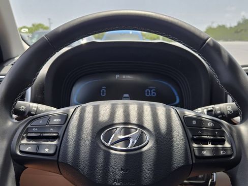 Certified 2023 Hyundai Venue SEL w/ Cargo Package FWD image 22