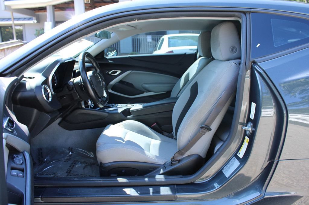 Used 2016 Chevrolet Camaro LT RWD image 13