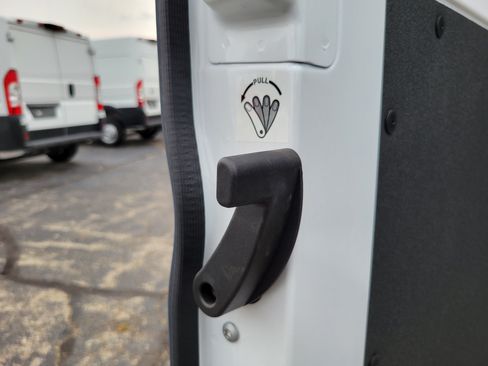 Used 2025 RAM ProMaster 2500 w/ Convenience Group FWD image 18
