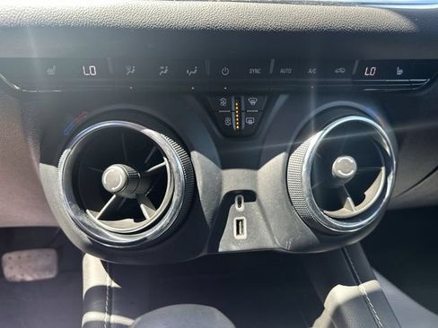 Used 2025 Chevrolet Blazer LT AWD/4WD image 39