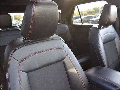 Used 2023 Ford Explorer ST-Line w/ Class IV Trailer Tow Package image 25