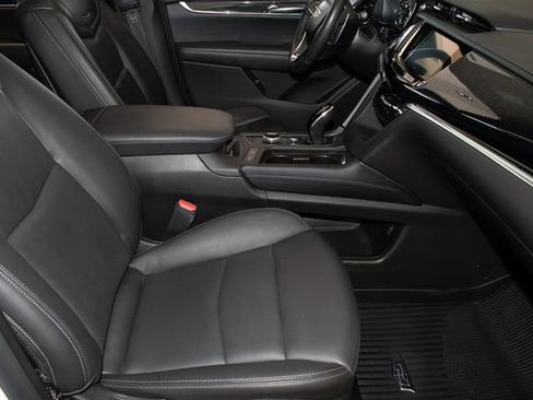 Used 2023 Cadillac XT6 Sport w/ Technology Package AWD/4WD image 10