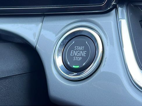 New 2026 Chevrolet Trax LT w/ Sunroof Package image 28