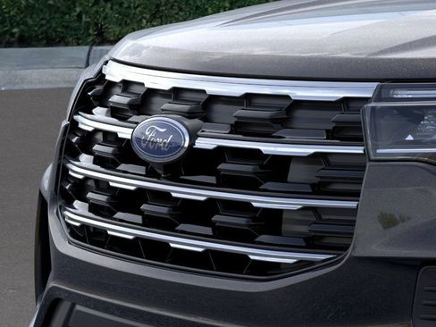 New 2026 Ford Explorer Active RWD image 17