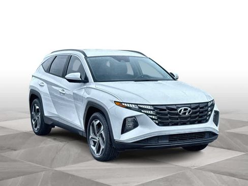 Used 2024 Hyundai Tucson SEL FWD image 2