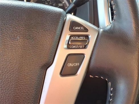 Used 2018 Nissan Titan PRO-4X image 18