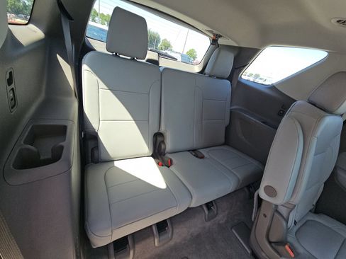 Used 2020 Chevrolet Traverse Premier FWD image 14