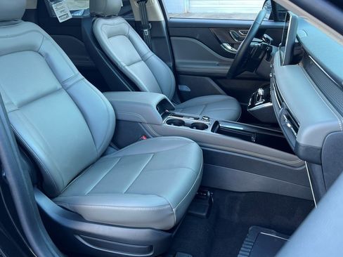 New 2026 Lincoln Corsair Premiere image 8