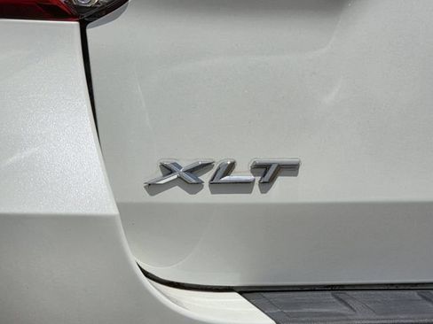 Used 2020 Ford Explorer XLT w/ Equipment Group 202A AWD/4WD image 33