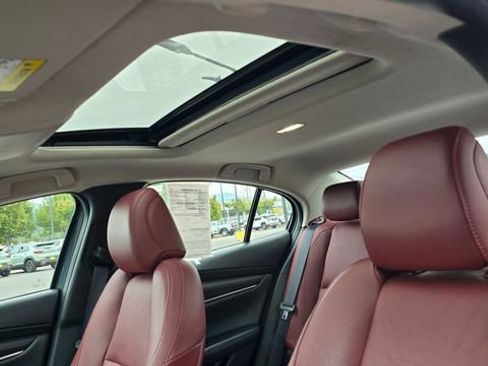 Used 2024 MAZDA MAZDA3 s image 17