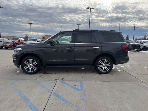 Used 2024 Ford Expedition Limited image 5