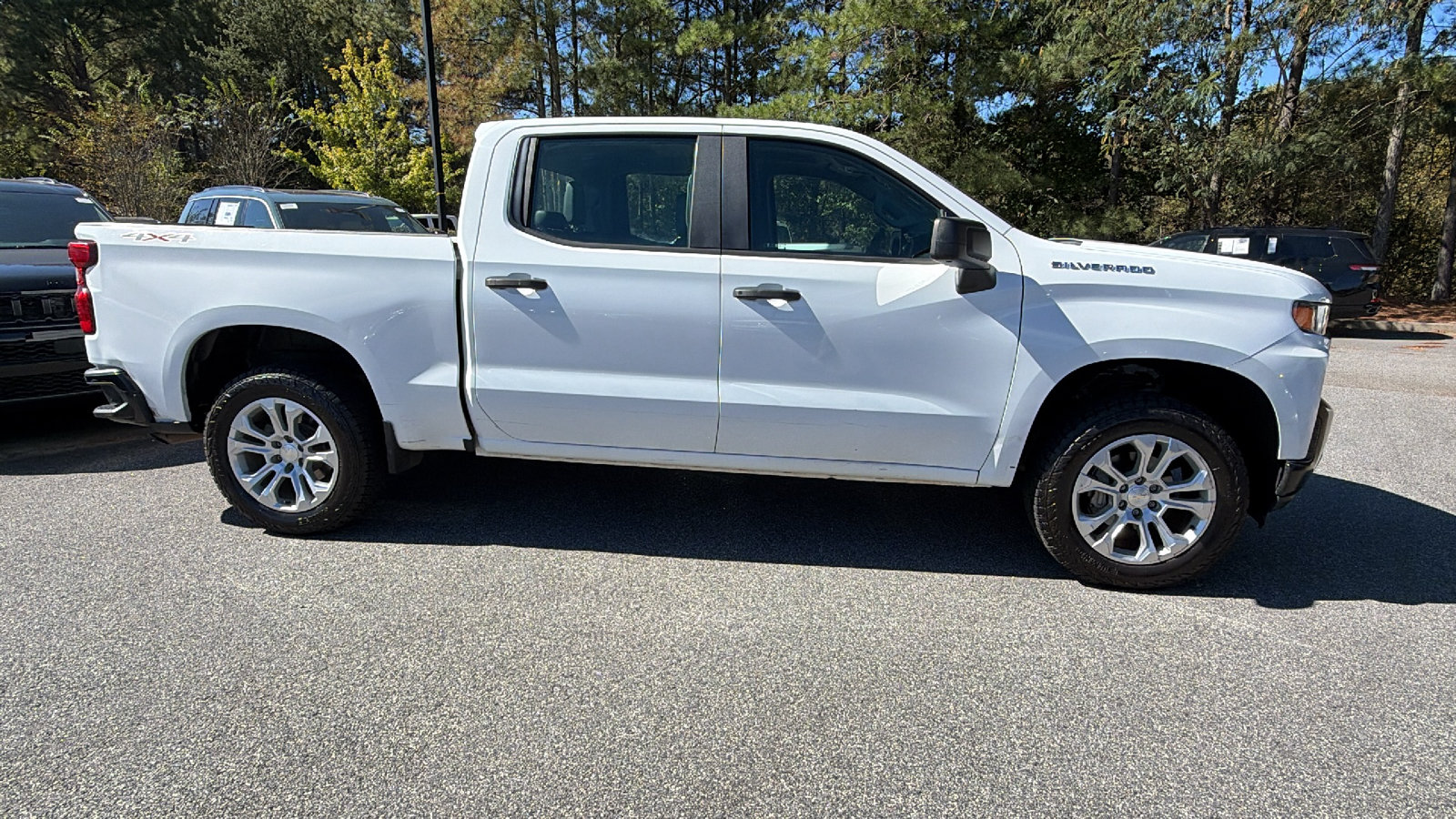 Used 2019 Chevrolet Silverado 1500 W/T w/ Trailering Package AWD/4WD image 7