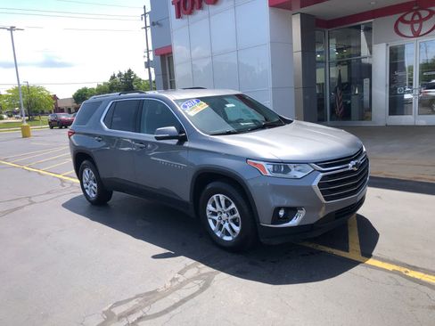 Used 2018 Chevrolet Traverse LT AWD/4WD image 3