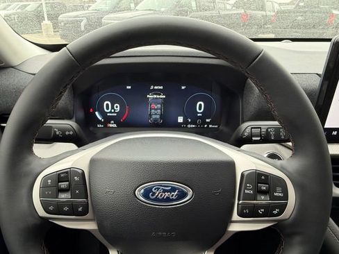 Used 2026 Ford Explorer Active w/ Active Comfort Package AWD/4WD image 22