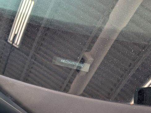 Used 2022 Kia Soul LX image 23