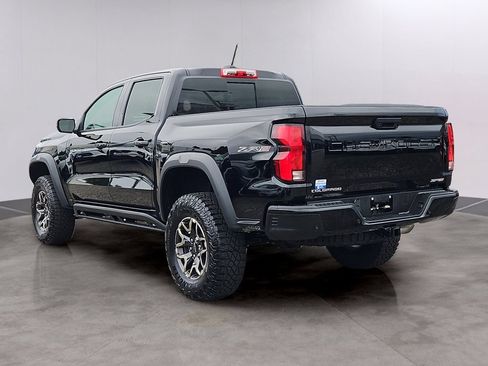 Used 2024 Chevrolet Colorado ZR2 w/ Safety Package AWD/4WD image 6