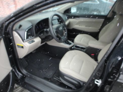 Used 2018 Hyundai Elantra SEL image 9
