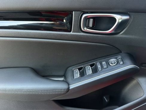 Certified 2025 Honda Civic Sport Touring image 12