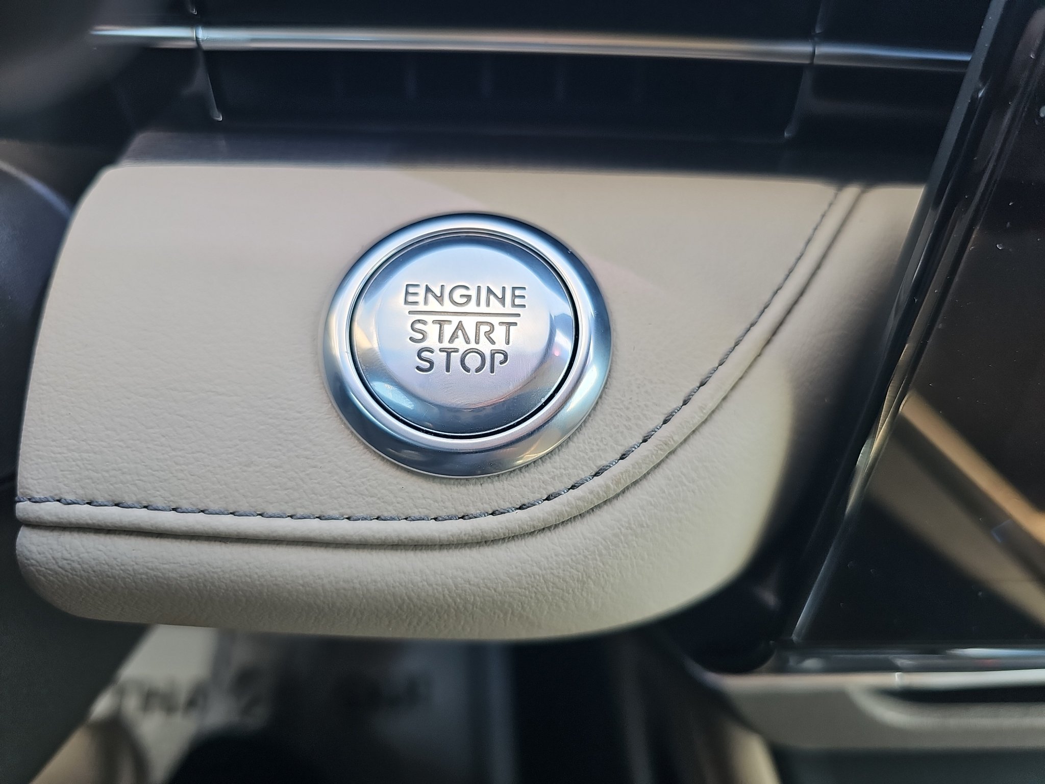 Used 2024 Lincoln Nautilus Premier AWD/4WD image 28
