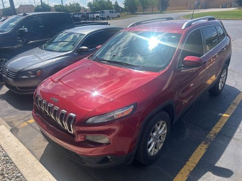 Used 2016 Jeep Cherokee Latitude AWD/4WD image 1