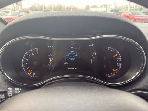 Used 2019 Jeep Grand Cherokee Limited image 9