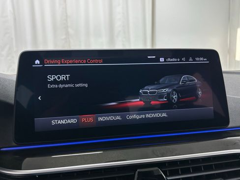 Used 2023 BMW 540i xDrive w/ Premium Package image 16