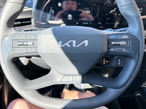 New 2026 Kia EV9 Wind image 27