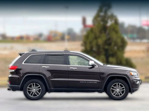 Used 2017 Jeep Grand Cherokee Limited image 7