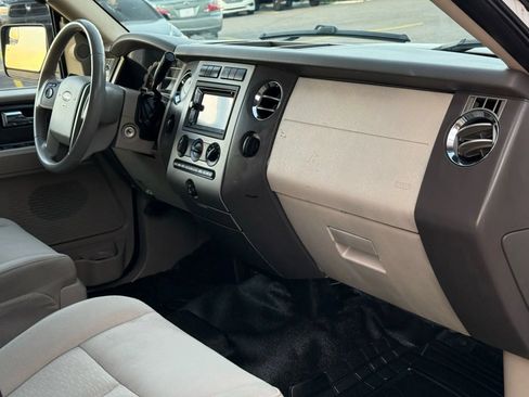Used 2010 Ford Expedition XLT AWD/4WD image 19
