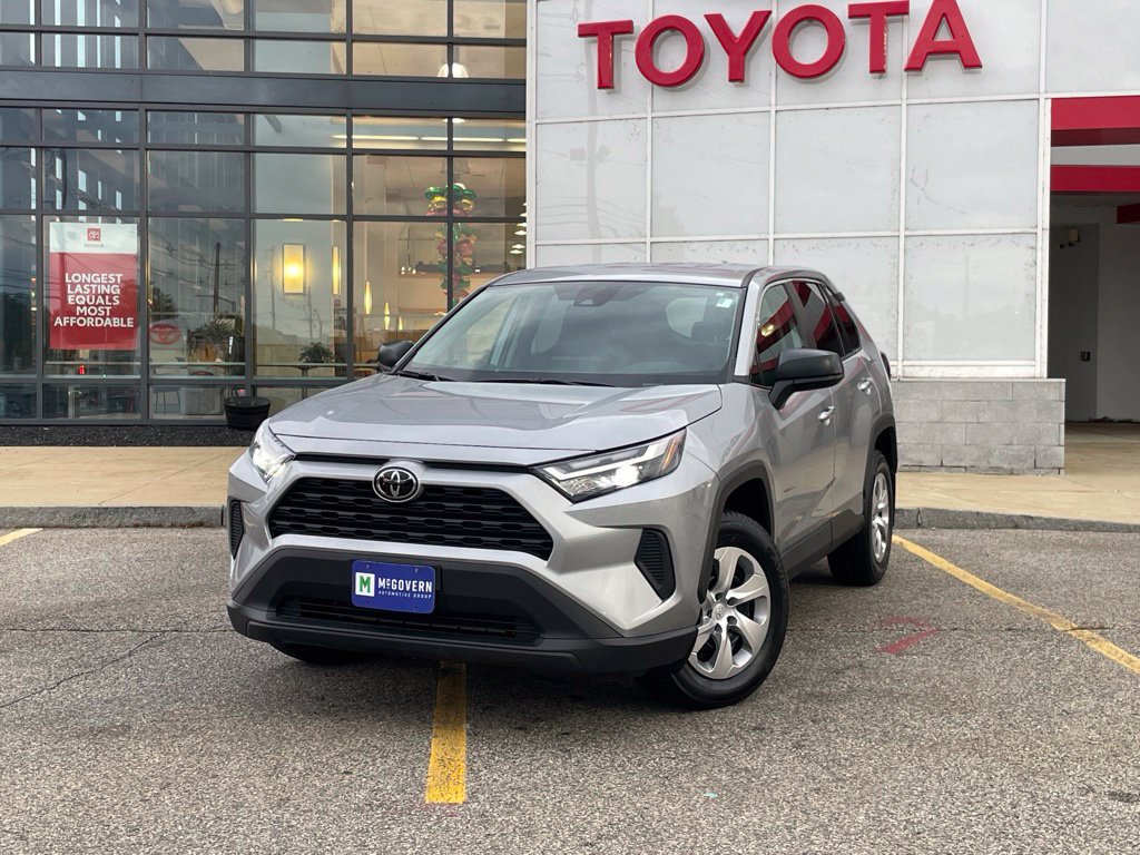 Used 2023 Toyota RAV4 LE AWD/4WD image 1