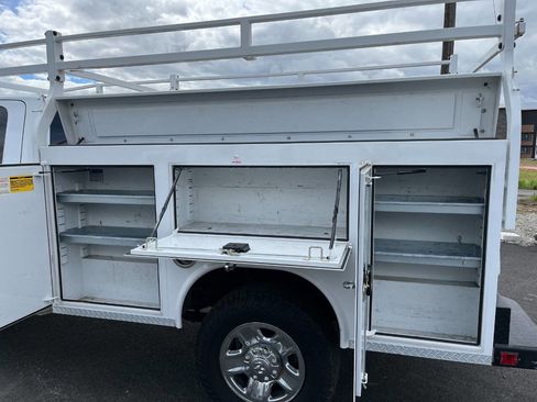 Used 2022 RAM 3500 Big Horn AWD/4WD image 25