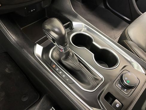 Used 2021 Chevrolet Traverse LT image 29